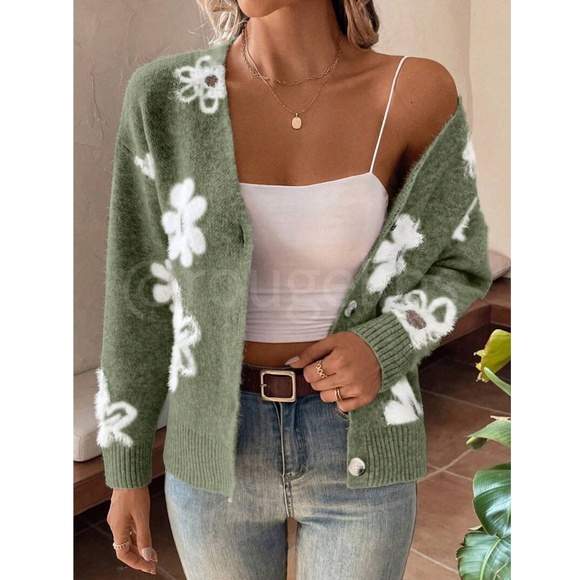 Green Cardigan Knit Flower Textured Button Front Stretchy, Soft - Picture 6 of 9